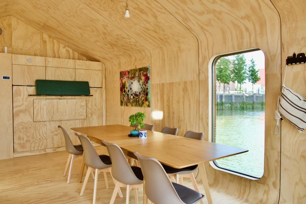 Wikkelboats At Floating Rotterdam Rijnhaven Villa Bagian luar foto