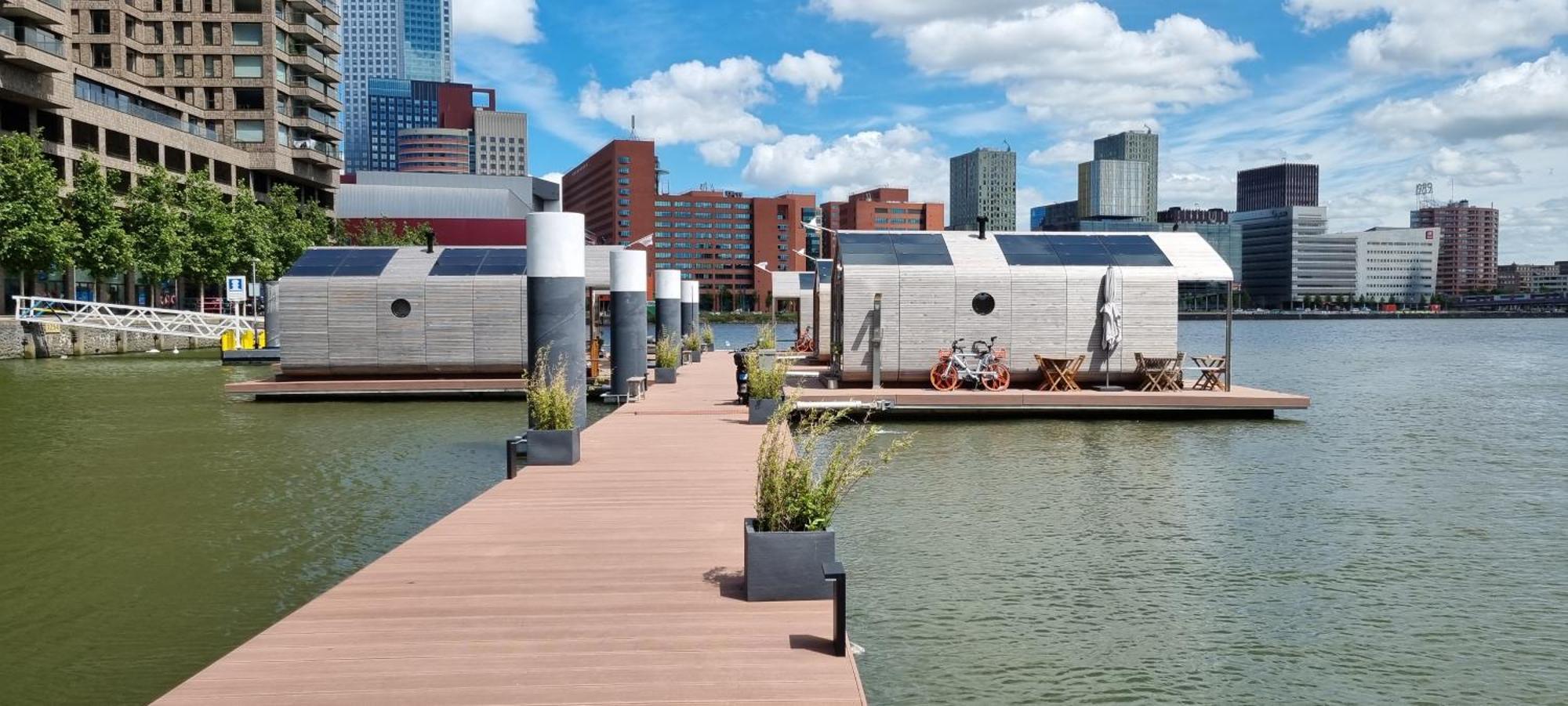 Wikkelboats At Floating Rotterdam Rijnhaven Villa Bagian luar foto