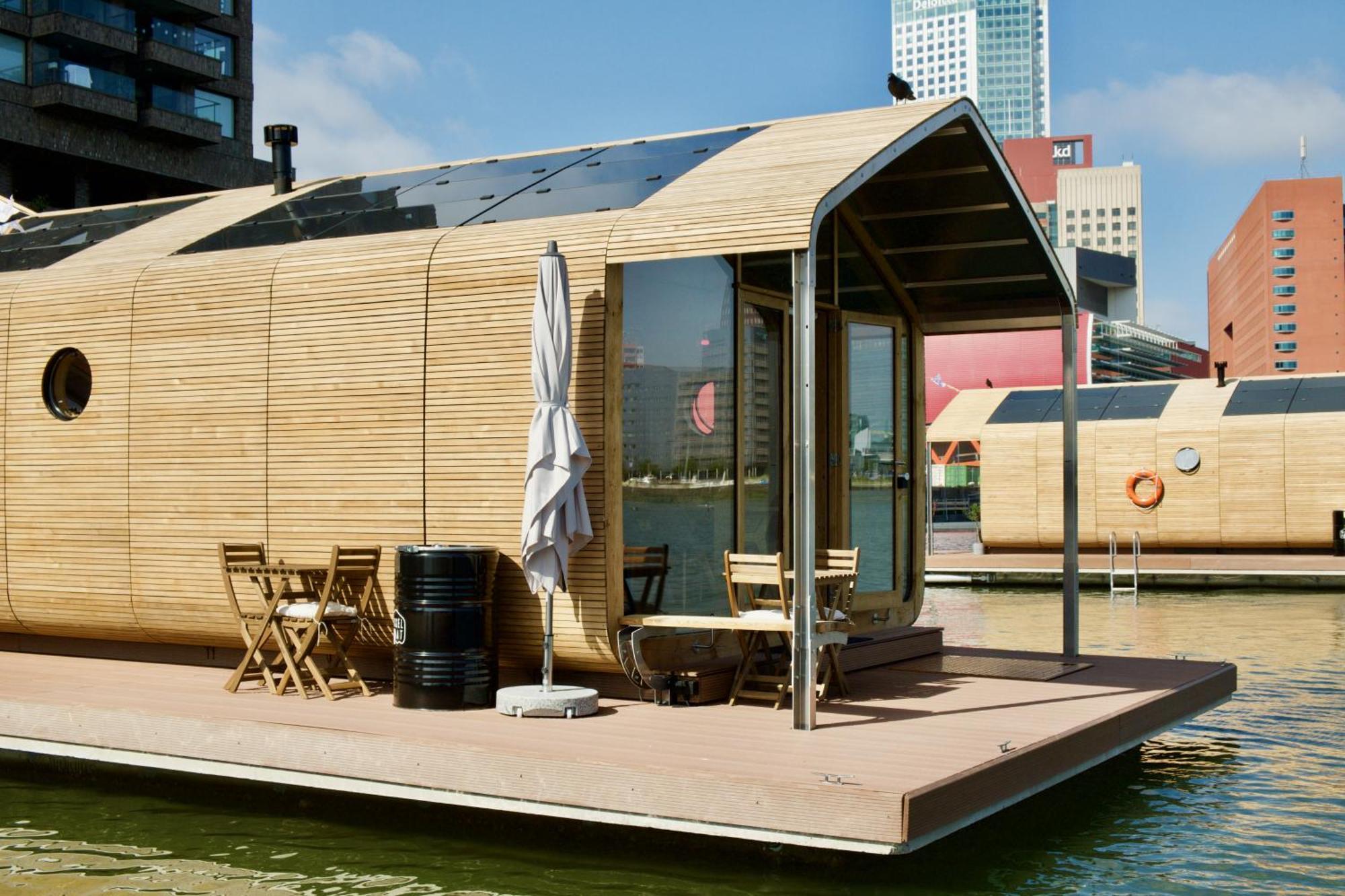 Wikkelboats At Floating Rotterdam Rijnhaven Villa Bagian luar foto