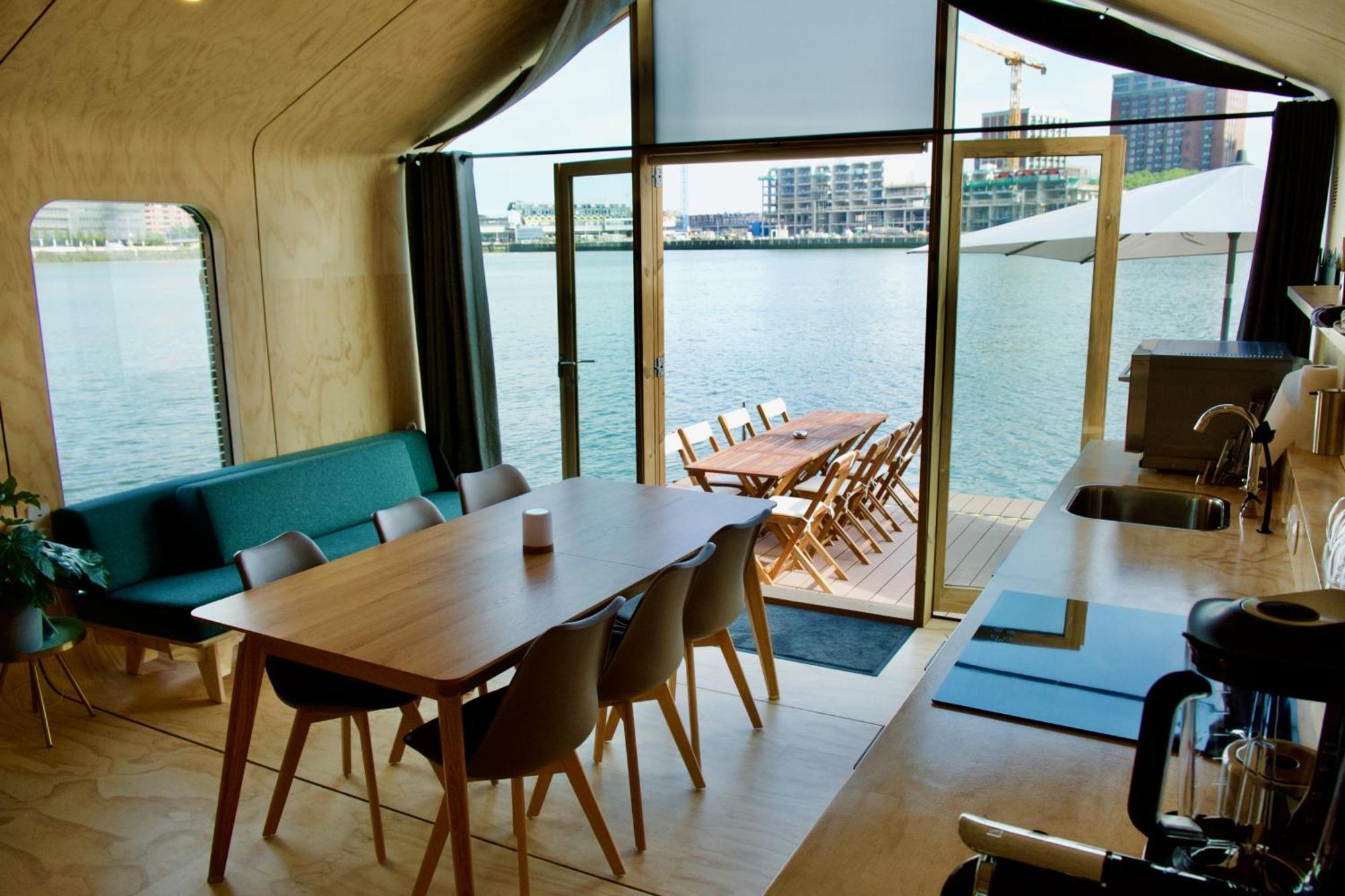 Wikkelboats At Floating Rotterdam Rijnhaven Villa Bagian luar foto